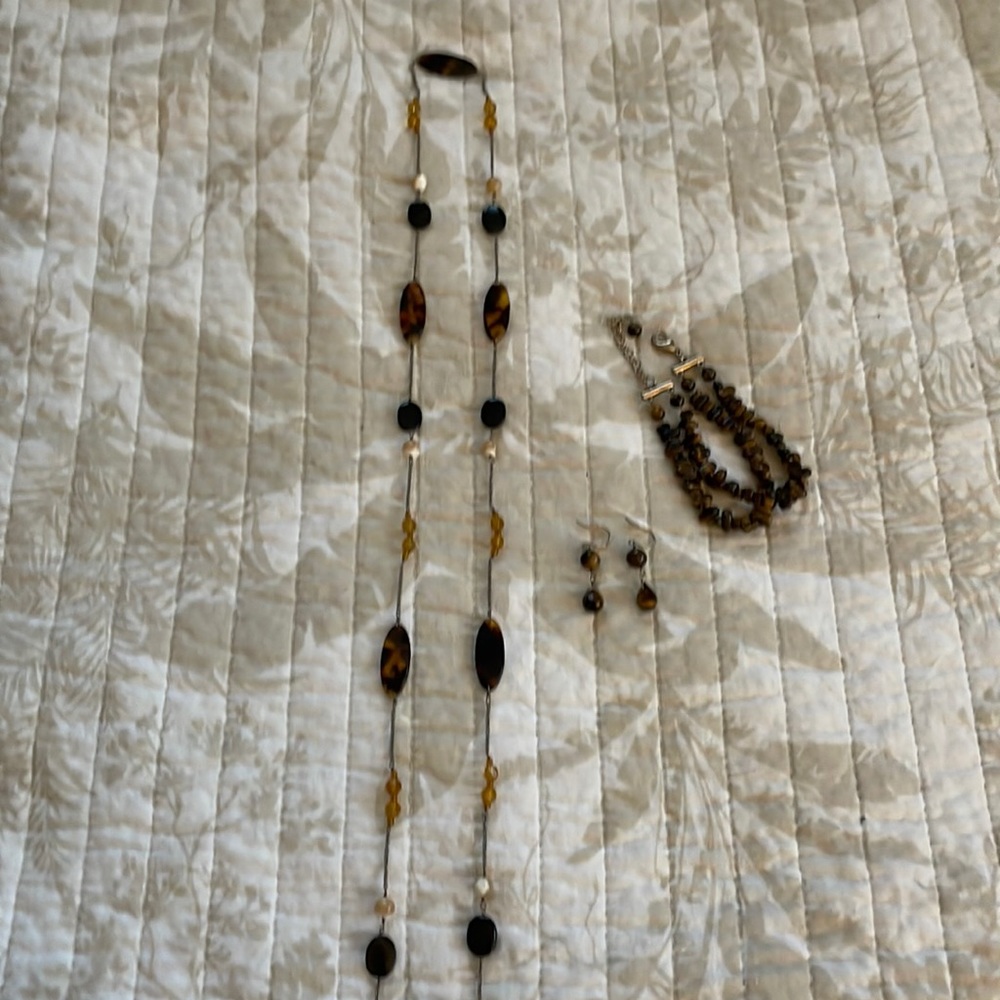 Set of tigers eye long necklace, earrings and bracelet